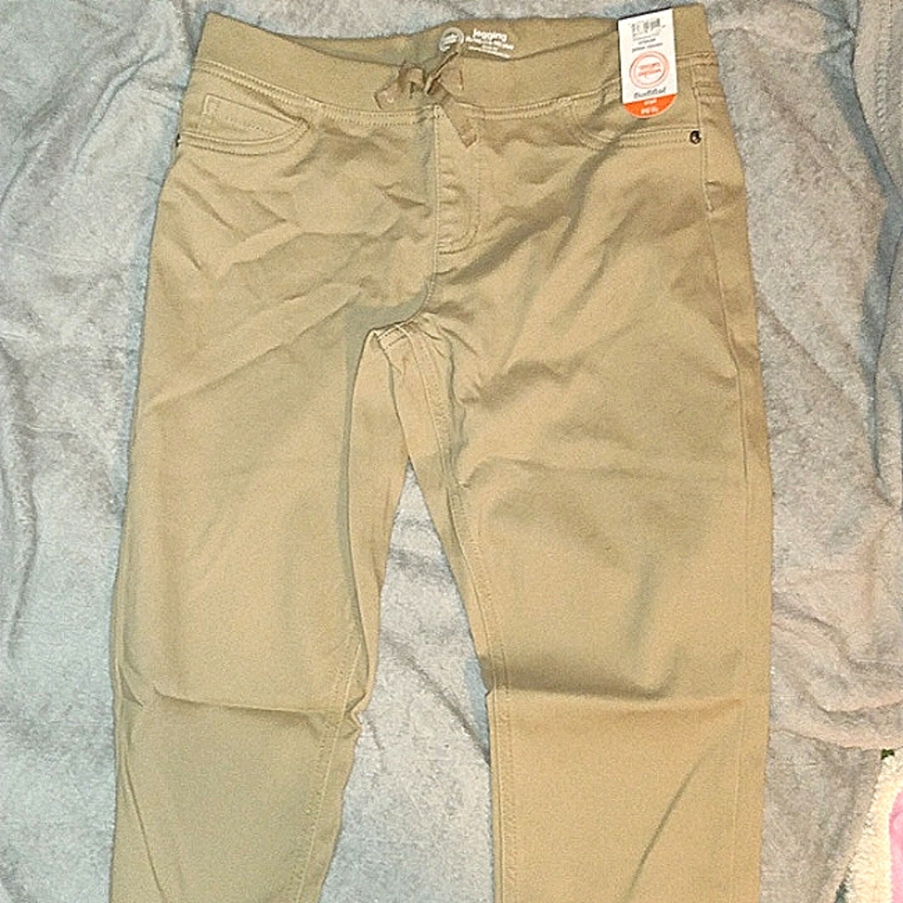 Tan jeggings, from wonder nation. Size 14-16 made for kids.